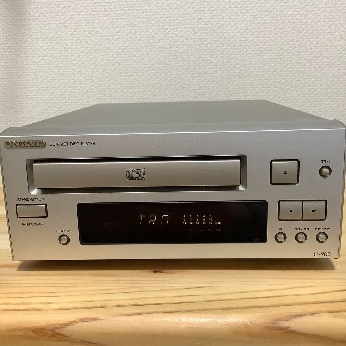 ONKYO CDプレーヤー C-705の画像1