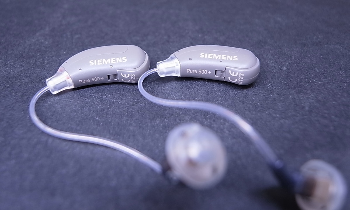 **SIEMENS Siemens digital type hearing aid PURE 500+gla Night left right set nursing medical care **