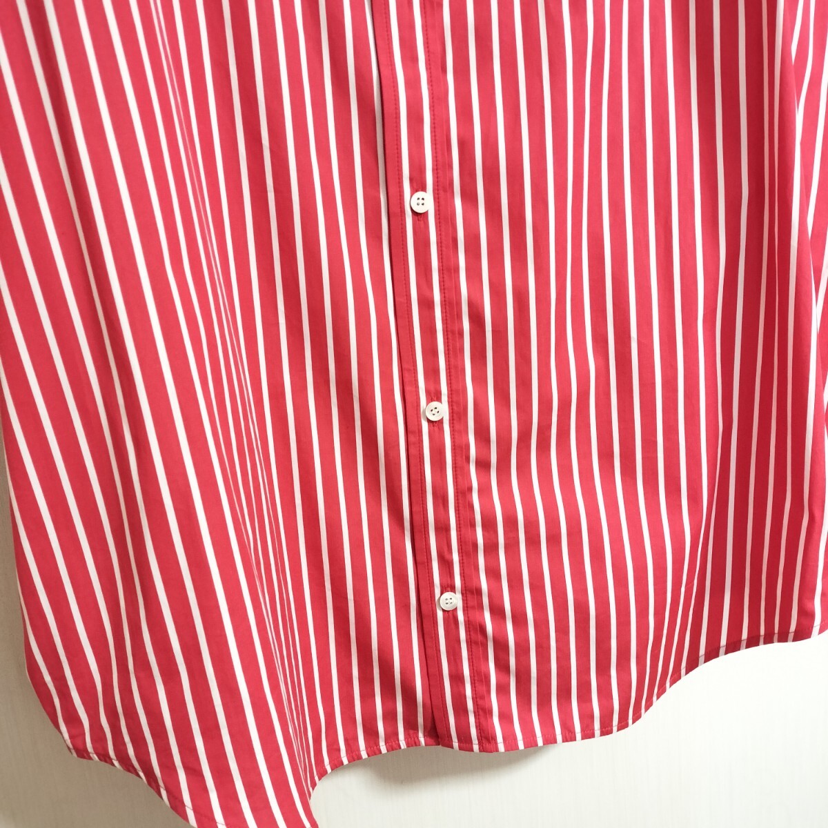 美品 BALENCIAGA バレンシアガ 半袖シャツ ストライプ 赤×白 ロゴプリント #34の画像4