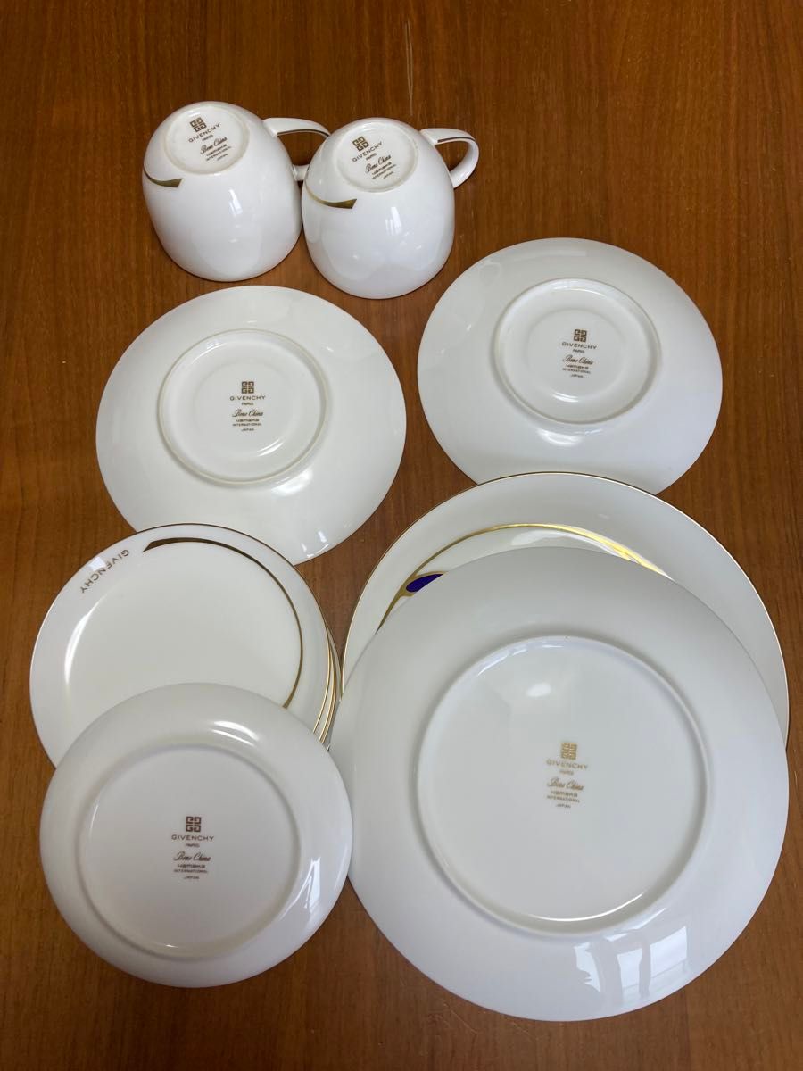 【処分価格】ジバンシー カップ&ソーサー デザート 皿 大2枚 小5枚 セット Givenchy Bone China 送料無料