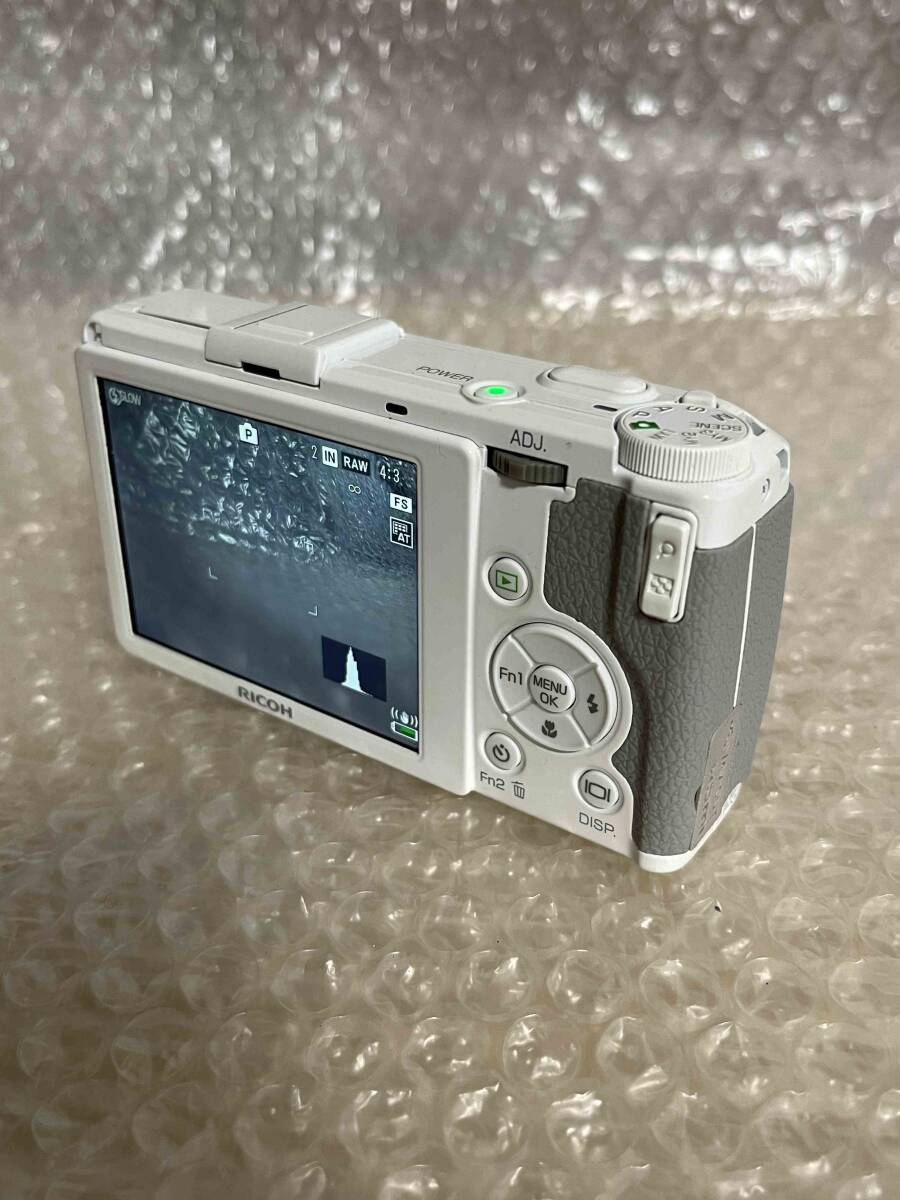 【1円スタート】RICOH リコー GR DIGITAL IV 4 コンパクトカメラ　デジタルカメラ ジャンク扱い_画像3
