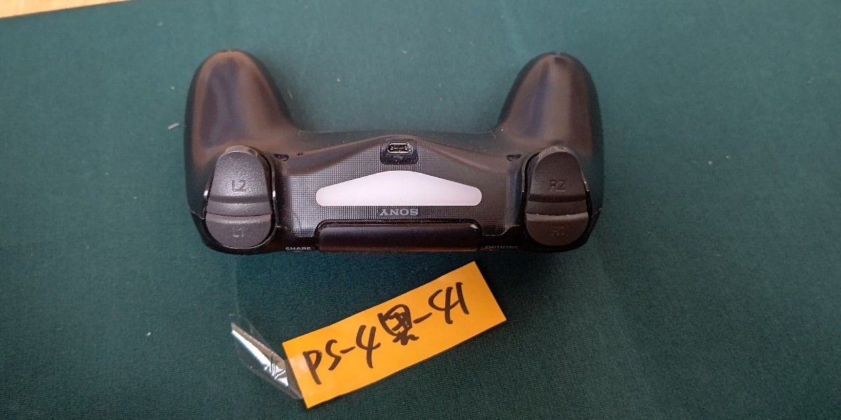 純正PS4コントローラー黒41商品説明を確認よろしくお願いします。値下げ交渉スルーします。