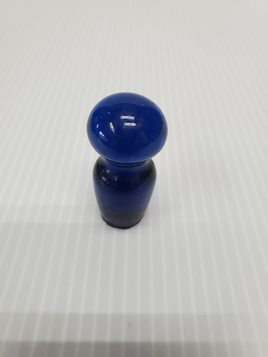 倉敷ガラス 角瓶 コバルトブルー 気泡 瓶 ガラス瓶 難あり 現状品 (ゆうパック60)_画像4