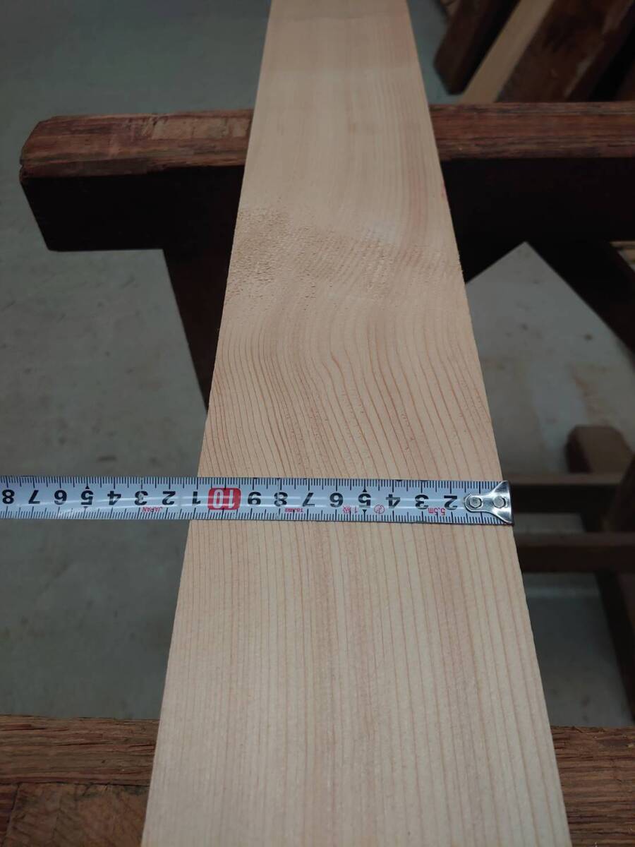 スプルース　平柾　No.240327-G　無垢　乾燥材　板（長さ910㎜ｘ幅110㎜ｘ厚み36㎜）1枚　木材　DIY　棚板　小物作りに_画像2