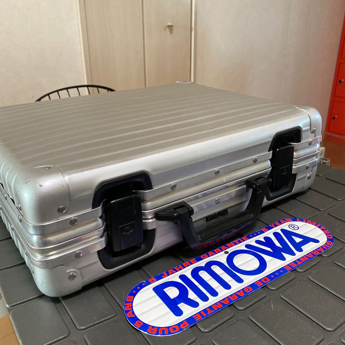 #B 廃盤/レア/希少【RIMOWA】リモワ アタッシュケース　トランクケース　アルミジュラルミンケース　ヴィンテージ/オールドリモワ 超軽量_画像6