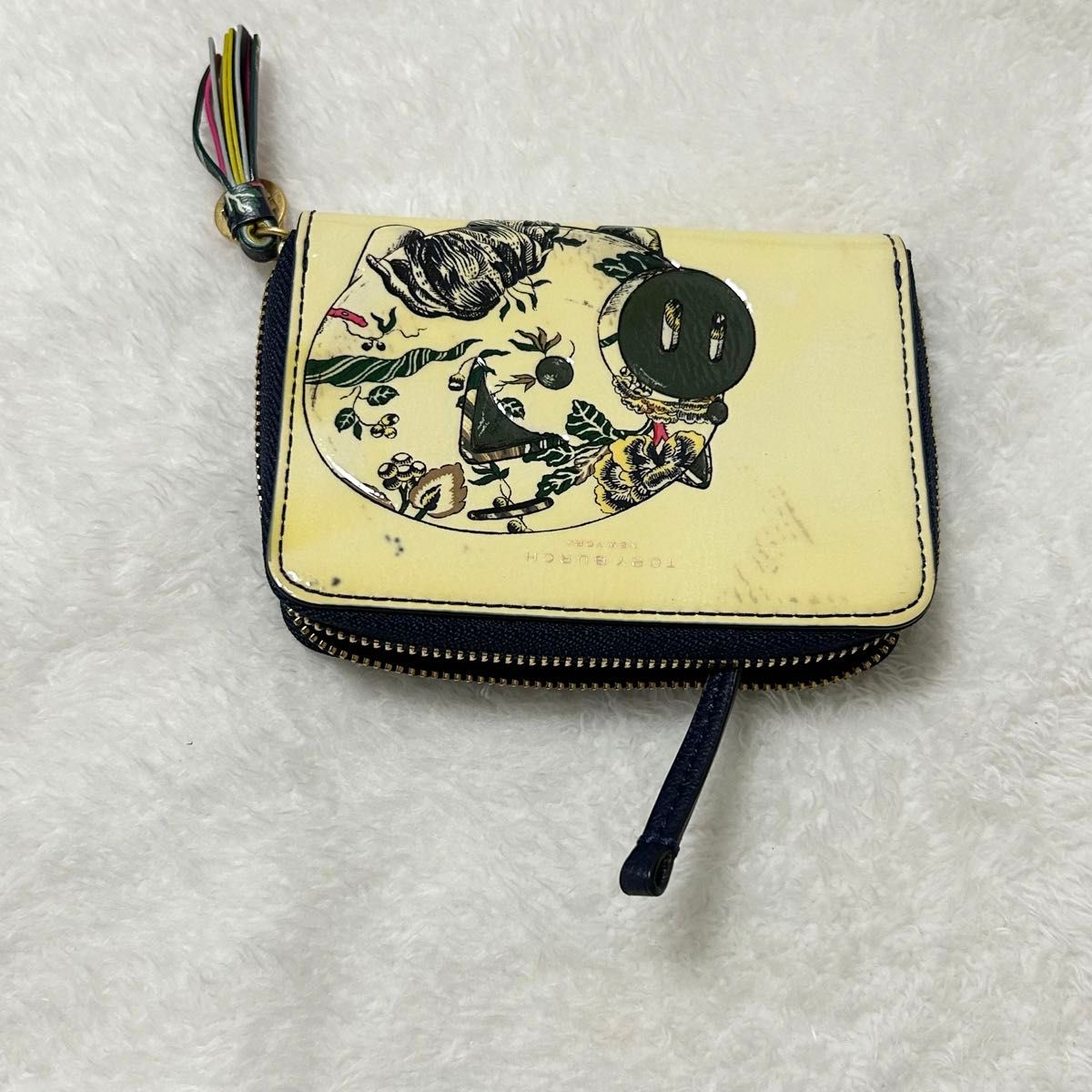 TORY BURCH トリーバーチ 豚 パテント レザー エナメル 小銭入れ TORY BURCH トリーバーチ 豚 パテント レザー エナメル 小銭入れ
