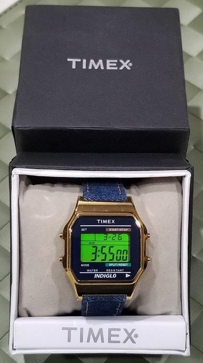 #最終値下げ！見逃し厳禁！送料無料 極美中古 TIMEX タイメックス W-116 INDIGLO ナイトライト 専用ＢＯＸ 取説 英語版＋日本語版 (コピー)_画像1