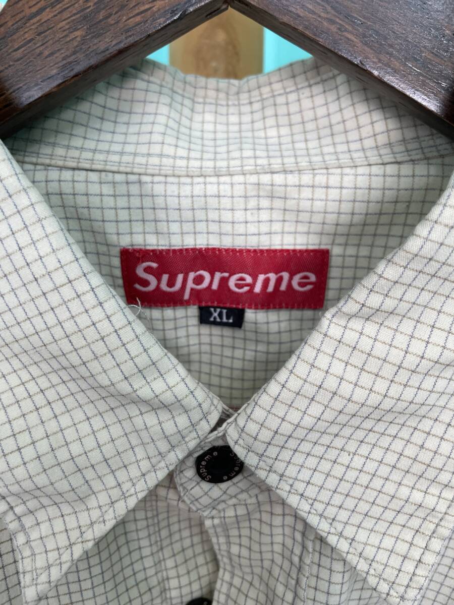 サイズXL supreme cotton shirts 半袖シャツ シュプリーム コットン　中古品　シンプルで着回ししやすいです。_画像3