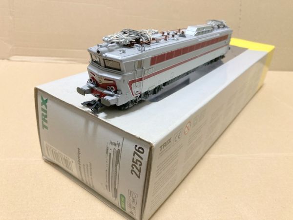 TRIX HO 22576 SNCF CC40100 France electric locomotive HO gauge 