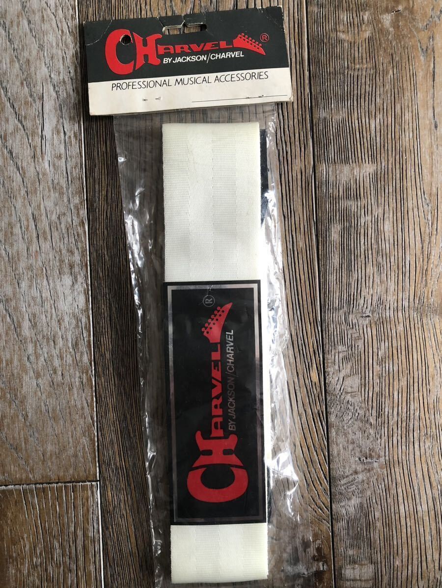 ◆送料込み◆ CHARVEL ネオン ホワイト ギター ストラップ 90年代 当時物 ステッカー付き レア 希少 未使用品_希少な当時物ステッカー付き