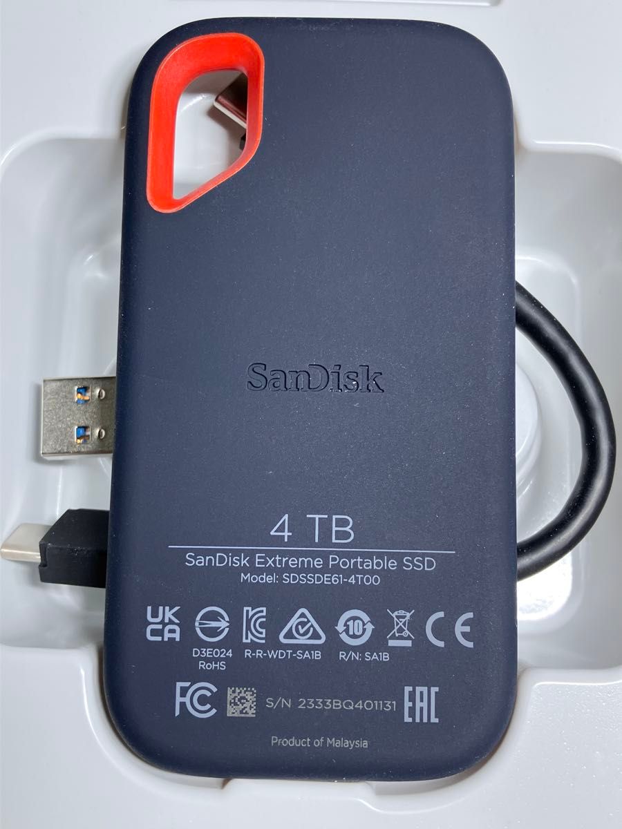 SANDISK 4TB ポータブルSSD