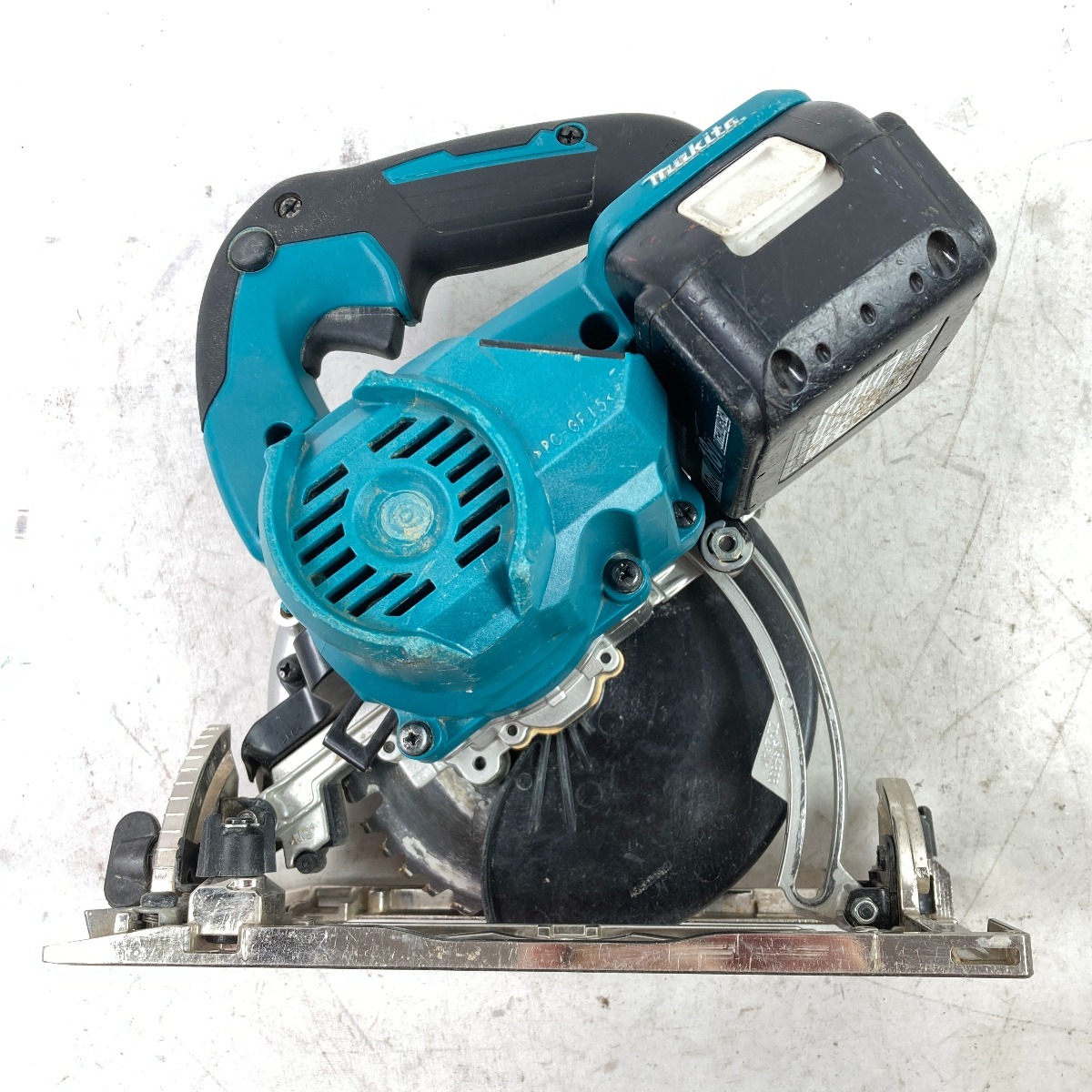 ＊＊ MAKITA マキタ 165mm 18V 充電式丸ノコ バッテリ1個付属　※充電器なし HS631D ブルー 傷や汚れあり_画像2