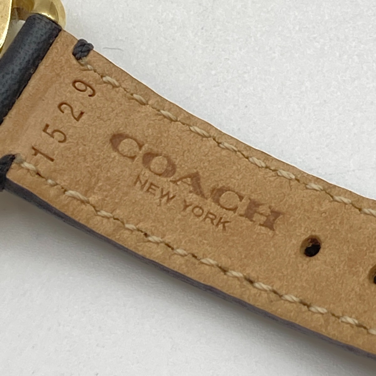 ◎◎ COACH コーチ 腕時計 クォーツ レディース CA.105.7.34.1140S ホワイト x ゴールド やや傷や汚れあり_画像8