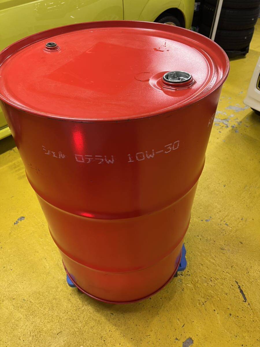 最終値下げ！！　空ドラム缶　200L オレンジカラー　屋内保管　美品　直接引き取り　直接配送、即日発送可能！！_画像6