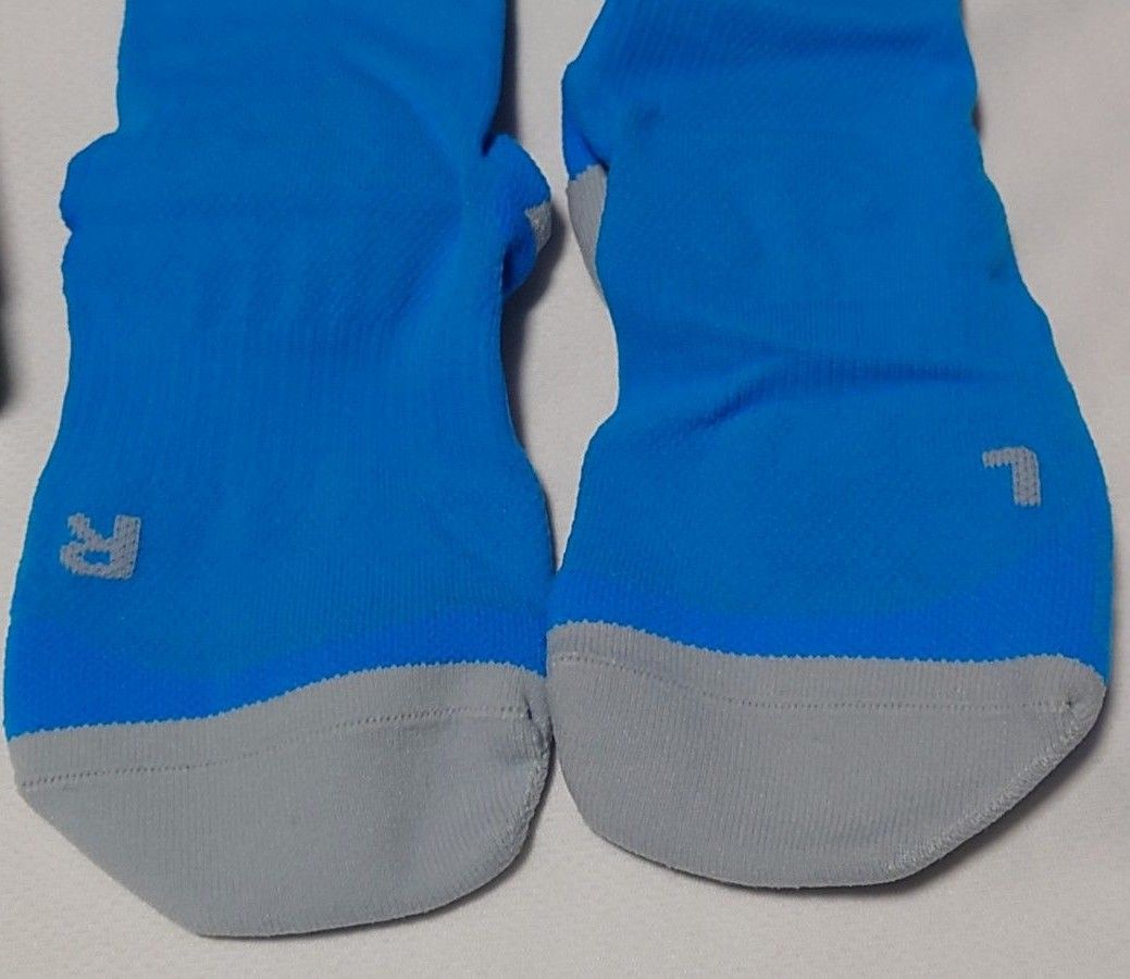 新品未使用品　ソックス　CEP run ultralight  socks 　加圧スポーツ用　ドイツ製　COMPRESSION