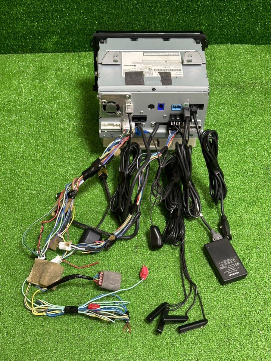 日産セレナ純正ナビゲーション MM513D-LフルセグBluetooth/Sd 日産セレナ純正ナビゲーション MM513D-LフルセグBluetooth/Sd