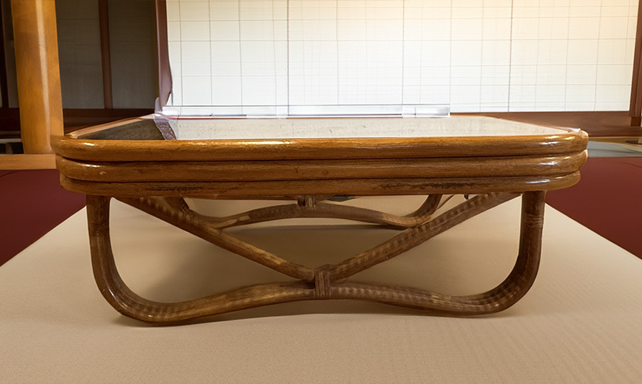 人気のラタン 藤家具 座卓 テーブル ガラス天板 網代 昭和レトロ アンティーク_画像5
