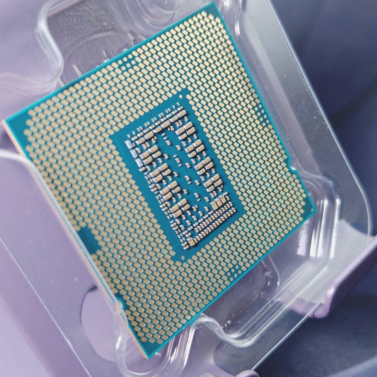 ファッション 新品未使用】『CPU』Intel CORE i9 11900KF│第11世代│LGA1200 CPU