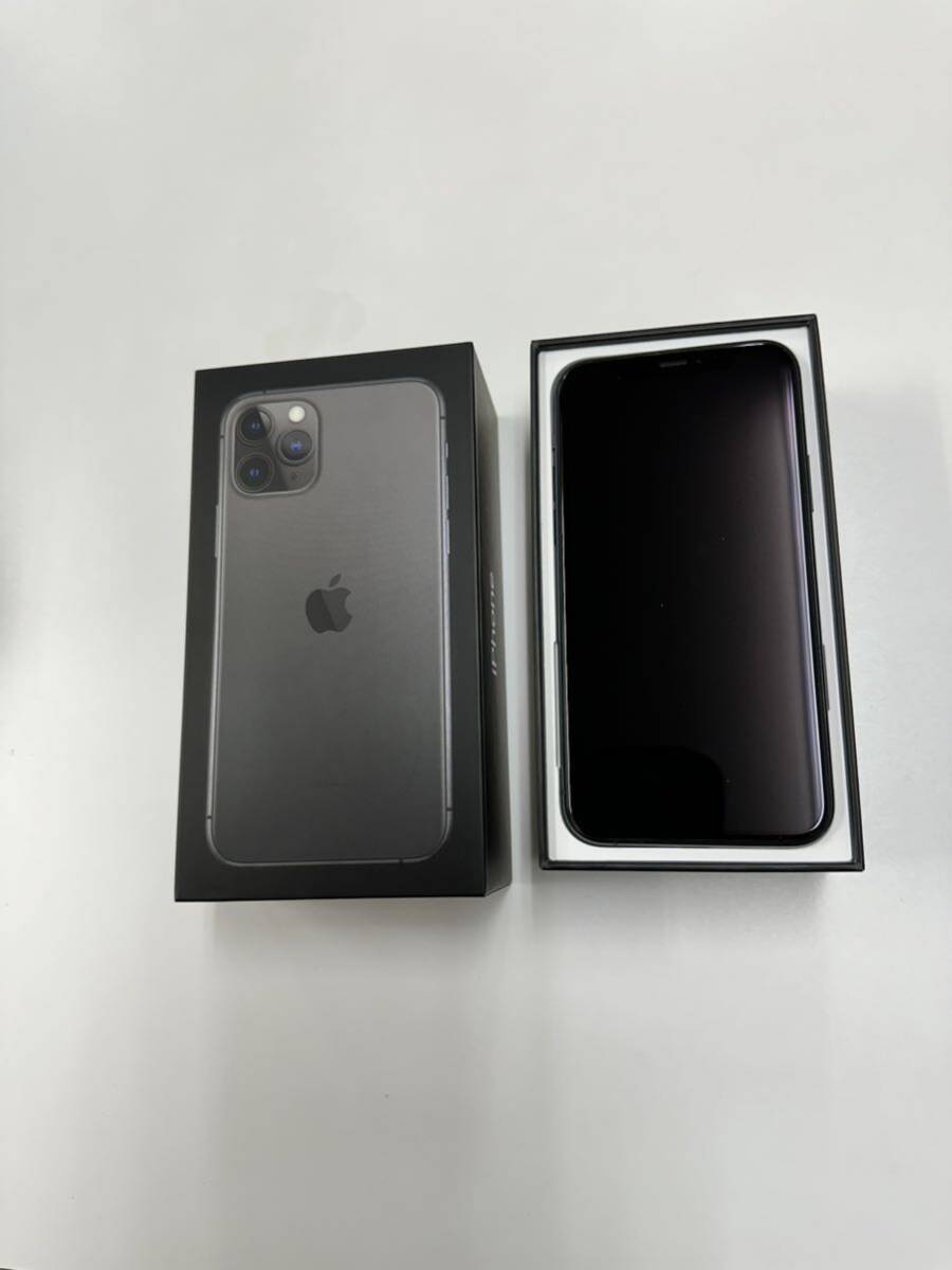 ☆新品同様☆無傷☆バッテリー87%☆iPhone 11 Pro ☆256GB SIMフリー☆大人気カラー・ミッドナイトグリーン☆MWCC2J/A☆_画像3