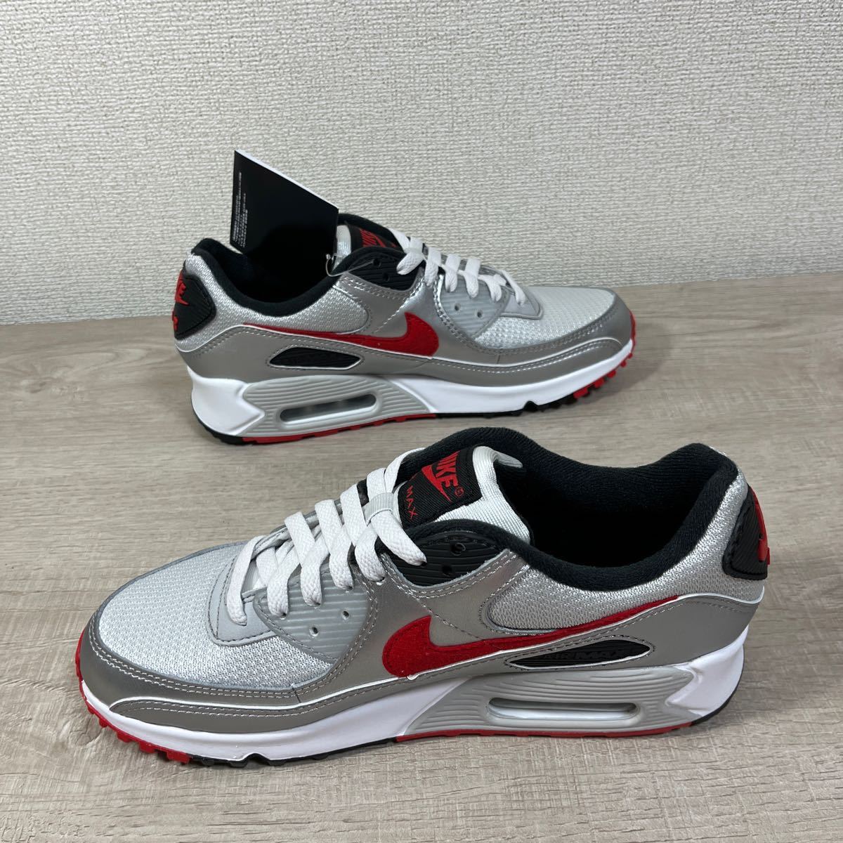 1円スタート売切り 新品未使用 NIKE AIR MAX 90 ナイキ エアマックス90 シルバー 25.5cm 完売品 定価14,300円 正規店購入_画像4