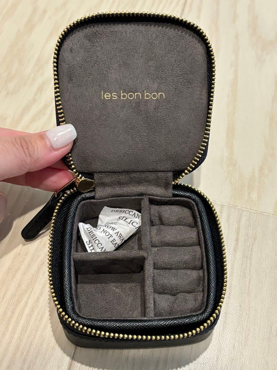 【新品未使用】les bon bon jewerly case ブラック