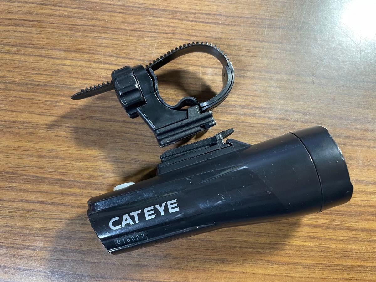 Cateye ハンドルバー下側取付専用充電ライト、Gvolt 70 HL-EL551RC