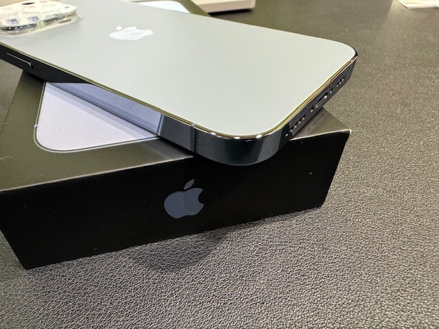 『新生活応援』【USED 美品】Apple iPhone 13 Pro 128GB Sierra Blue 箱あり 豪華5点セットのおまけ付♪の画像8