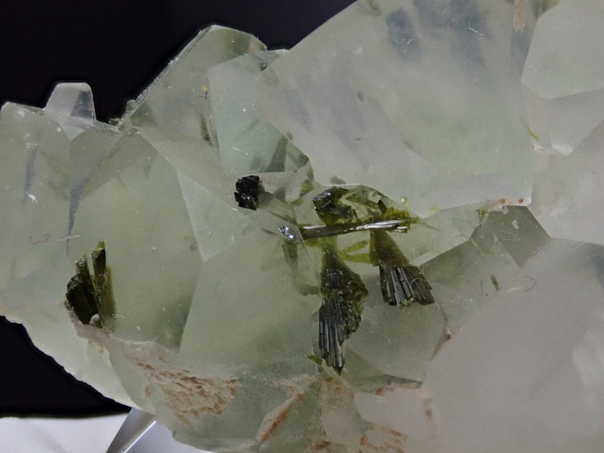 【内包美】エピドートinクォーツ　緑簾石入り水晶　原石　標本_画像2