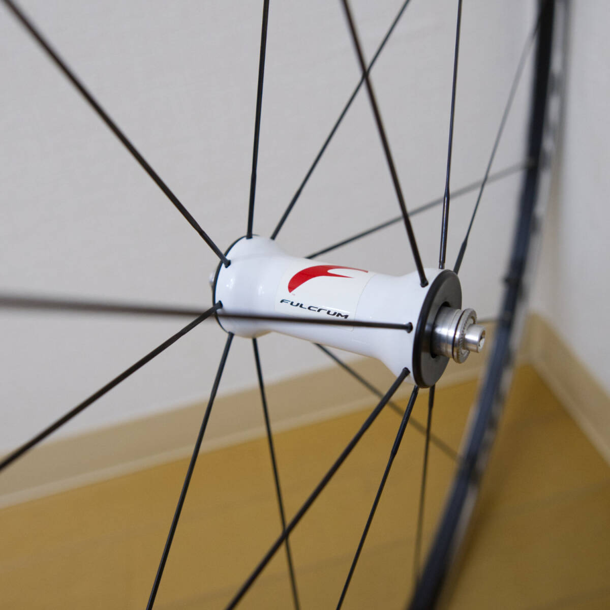 未使用】Fulcrum Racing3 フルクラム レーシング3 2way-fit 15c 未使用】Fulcrum Racing3 フルクラム レーシング3 2way-fit 15c
