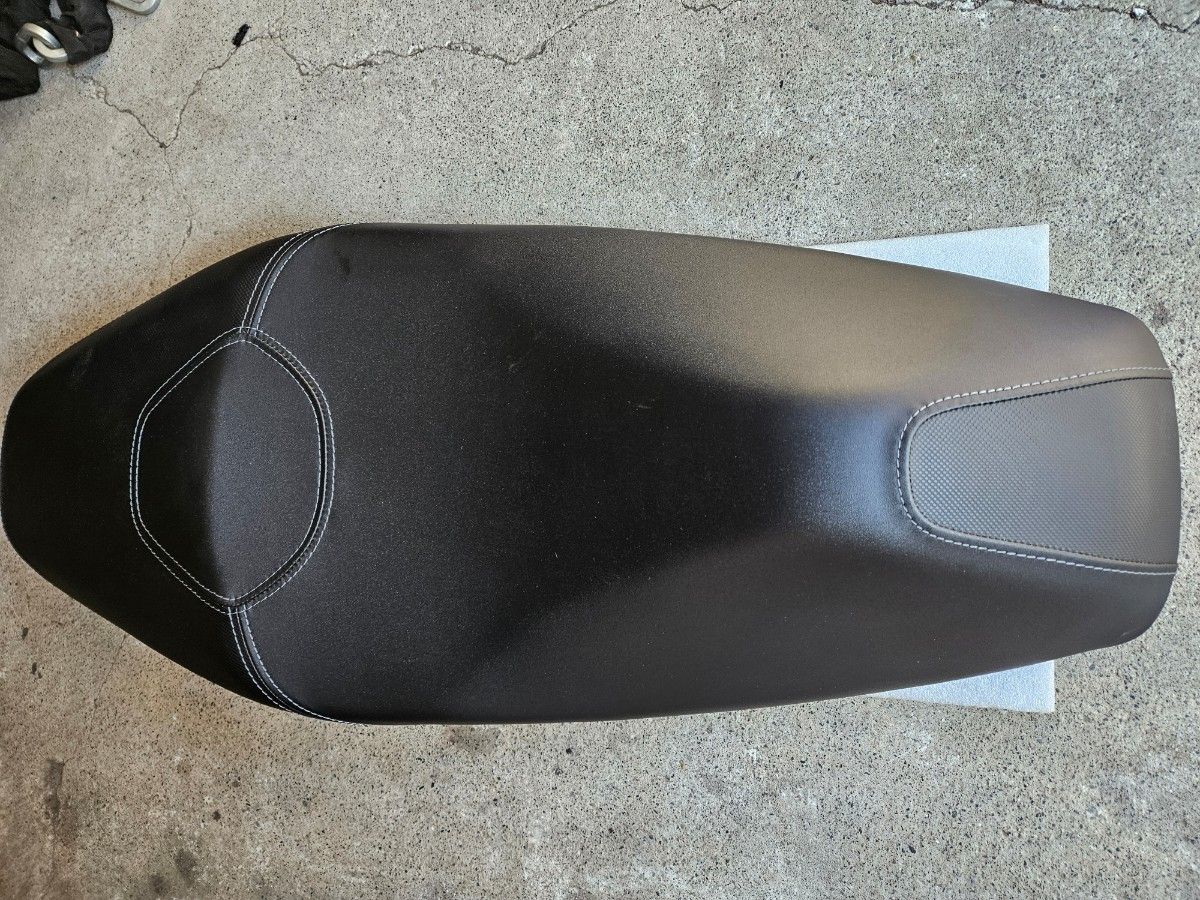 レトロ屋 HONDA純正品シート 即日配送 値下げ HONDA ADV160シート 純正品|Yahoo!フリマ(旧PayPayフリマ)