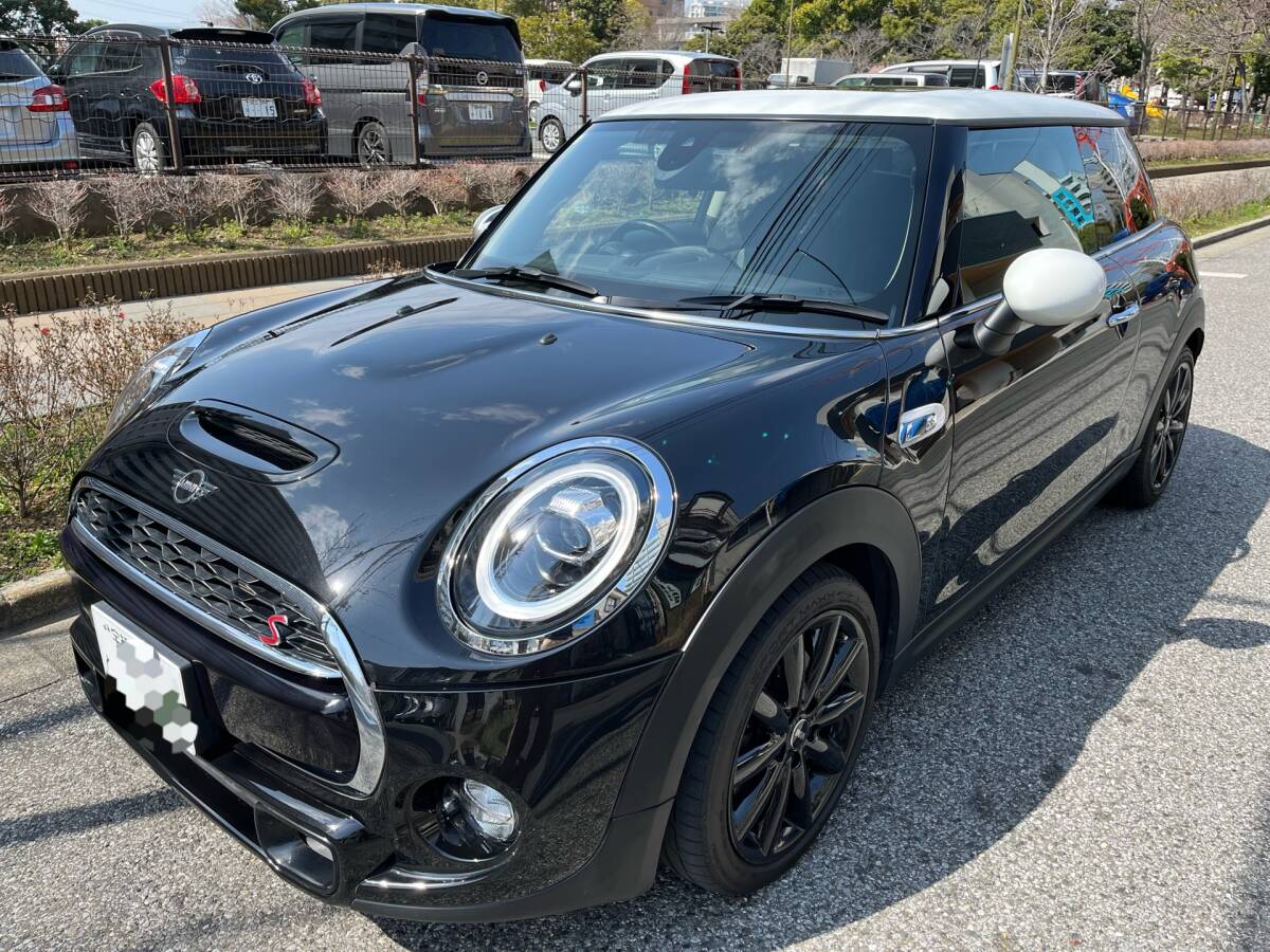 車検令和8年2月まで有ります！BMW MINI Cooper S！！サンルーフ！！クルコン！ユニオンジャックテール！平成31年式！即決で込み込み♪_画像2