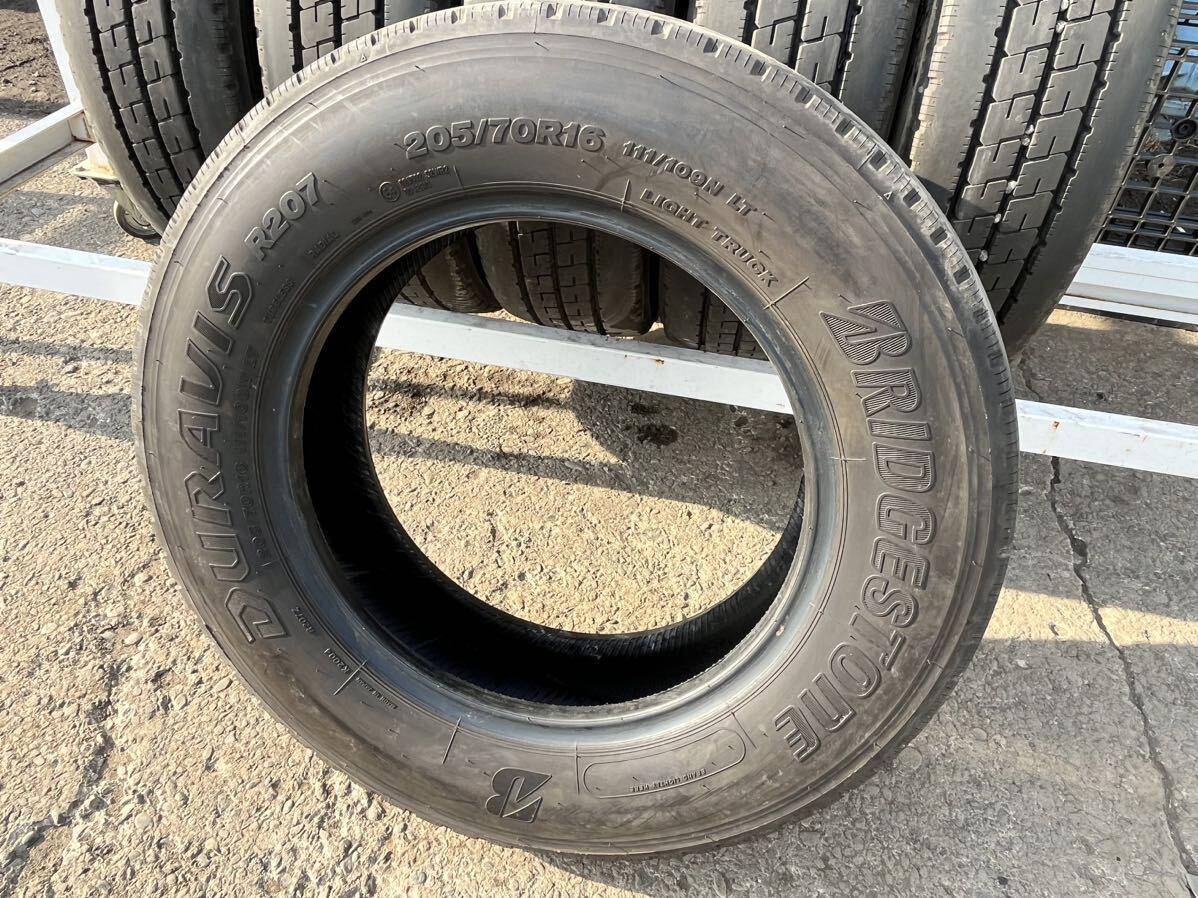 TBLT169 中古タイヤ 205/70R16 111/109N LT BRIDGESTONE DURAVIS R207 ブリヂストン デュラビス 夏タイヤ サマータイヤ 2021年製 6本セット_画像10