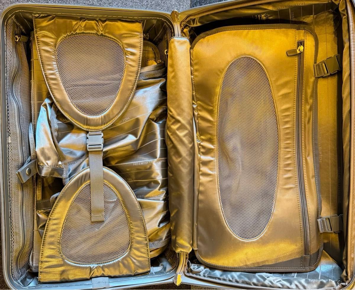 ゼロハリバートン　キャリーケース　シルバー　機内持ち込み　軽量　ガーメント付き　 スーツケース　旅行　出張