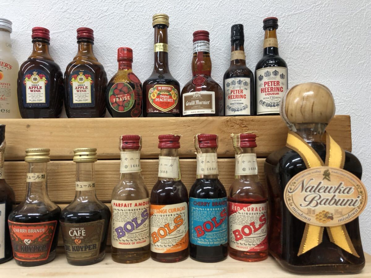 外国産 リキュール ミニボトル 26本セット Peter Heeling HARVEYS BOLS Grand Marnier 等 リキュール liqueur グランマルニエ 古酒の画像5