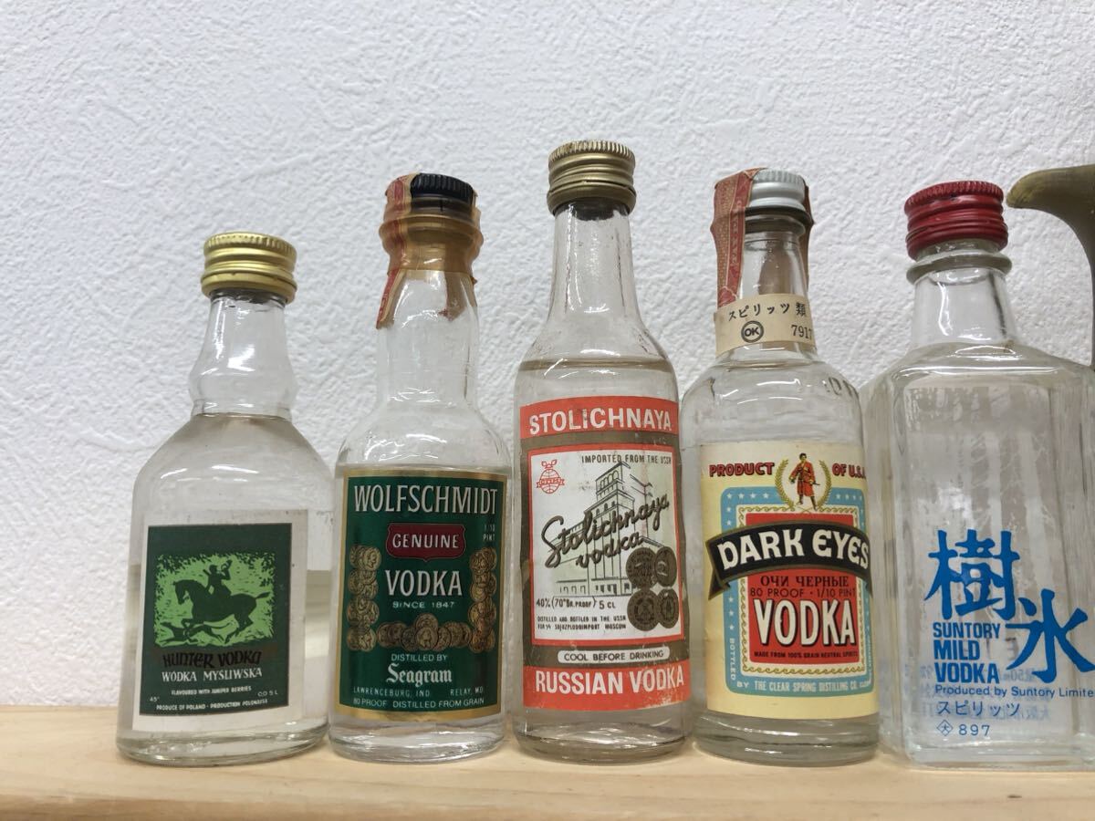 ウォッカ テキーラ vodka tequila ミニボトル 12本セット メキシコ ロシア ウォッカ モロゾフ Morozoff WolfSchmidt STOLICHNAYA 等 古酒_画像2