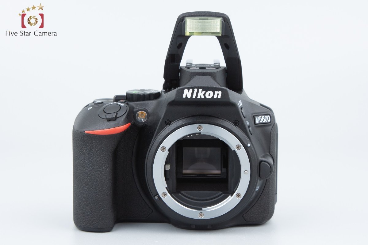 【中古】Nikon ニコン D5600 ダブルズームキット シャッター回数僅少 元箱付き_画像4