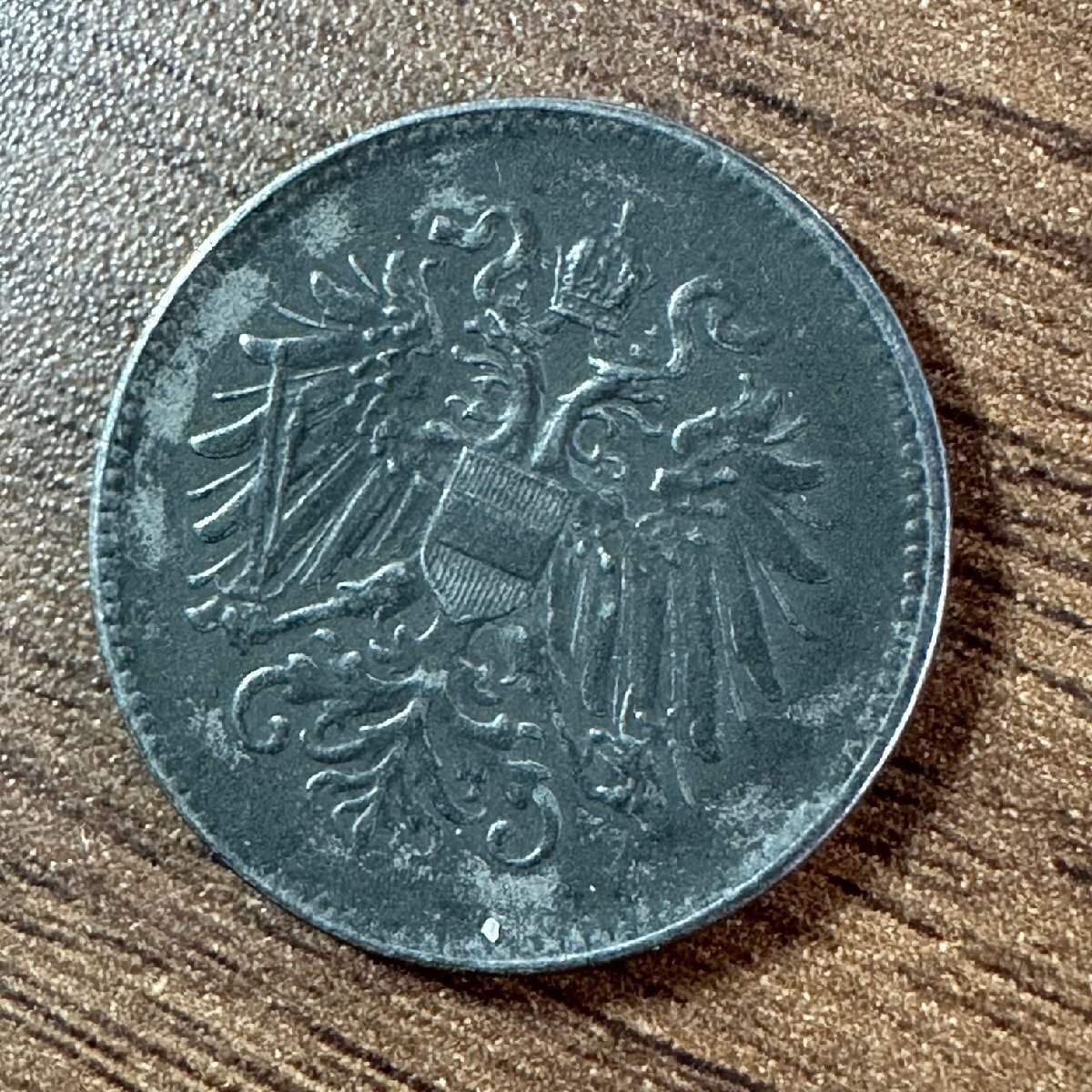【オーストリア】1918年 20ヘラー硬貨 1枚組 総量3.0g 収集家放出品 99_画像4