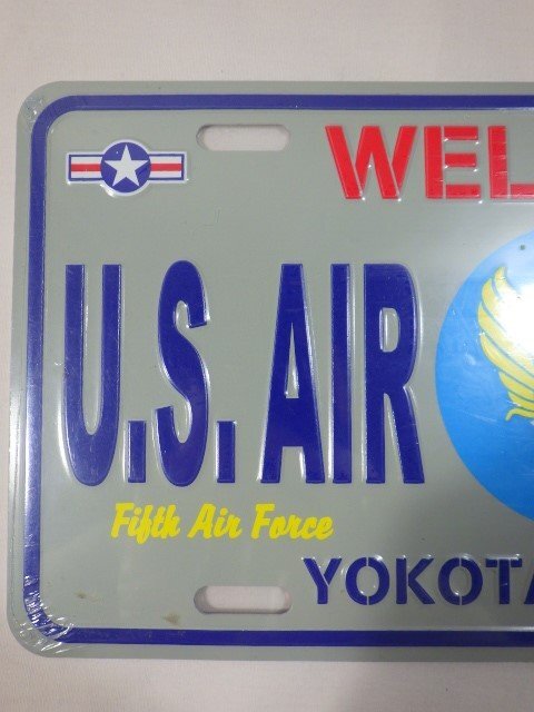 ■686：未開封 U.S.AIR FORCE 横田基地 ナンバープレート 未使用■の画像2