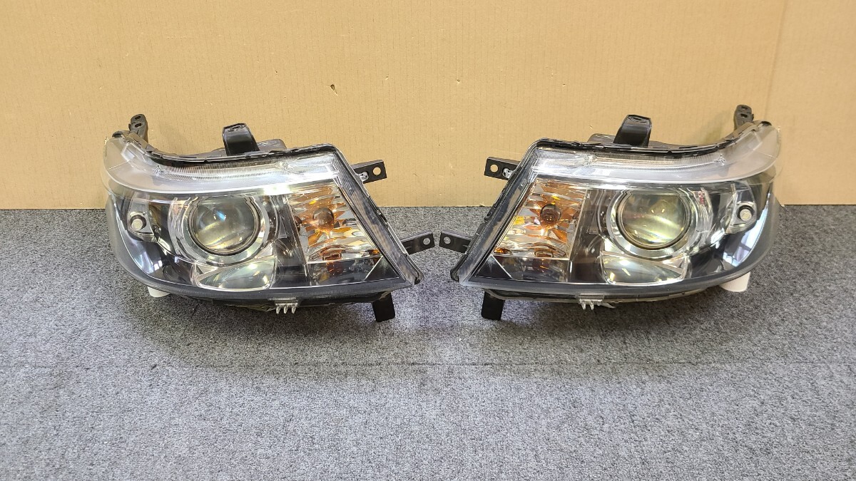 DBA-MH23S ワゴンR スティングレー K6A HID ヘッドライト KOITO 100-59191 左右セット_画像1