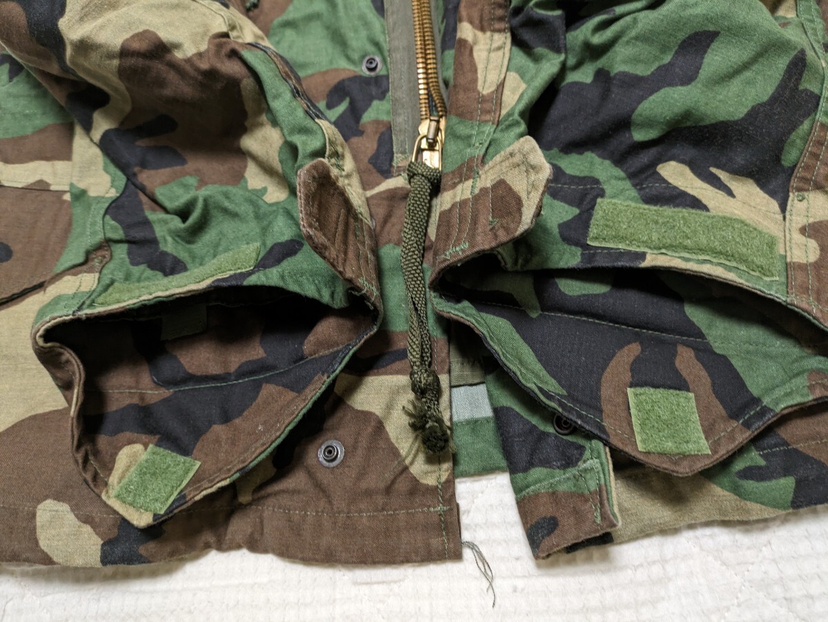 【美品 ウッドランド 迷彩 最初年】 米軍 実物 US Army 1982 3rd M-65 フィールド ジャケット Medium Short M-S ビンテージ ブラスジッパー_画像6