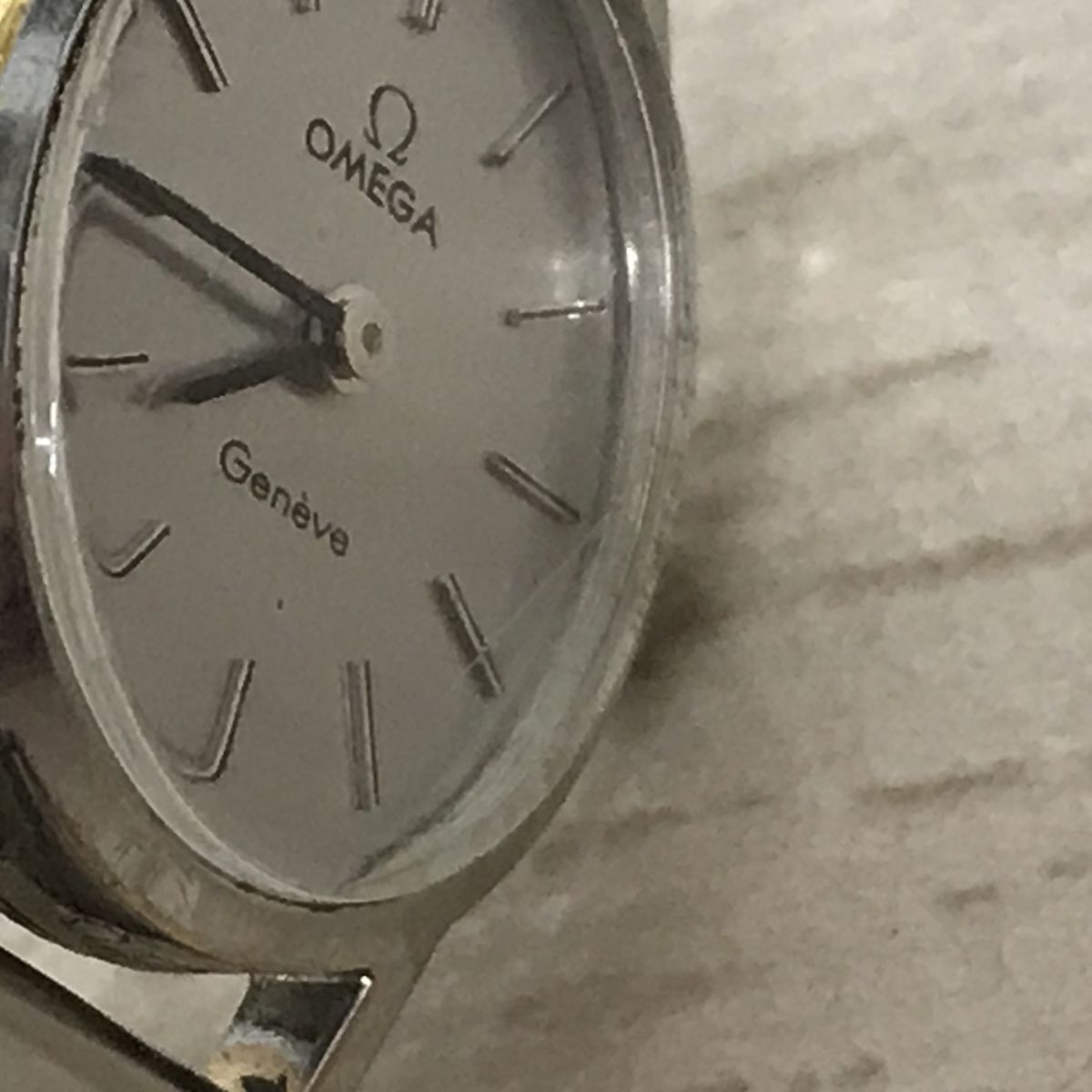 送料185円 OMEGA オメガ Geneve ジュネーブ Ω20 手巻き レディース 腕時計 アンティーク 稼働品[C2105]の画像4