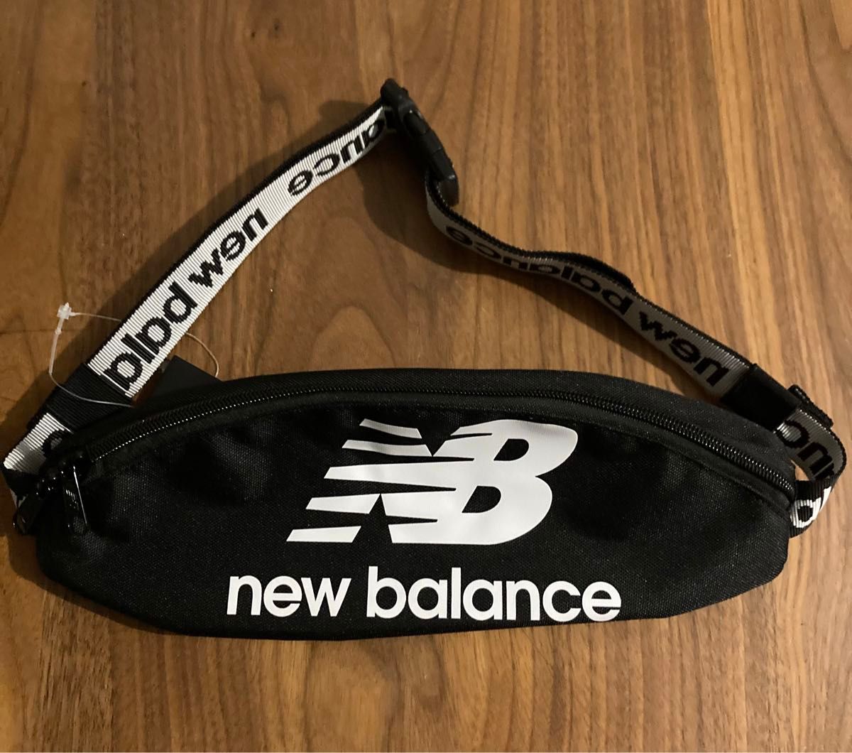 《新品》new balance ニューバランス ウエストポーチ ブラック