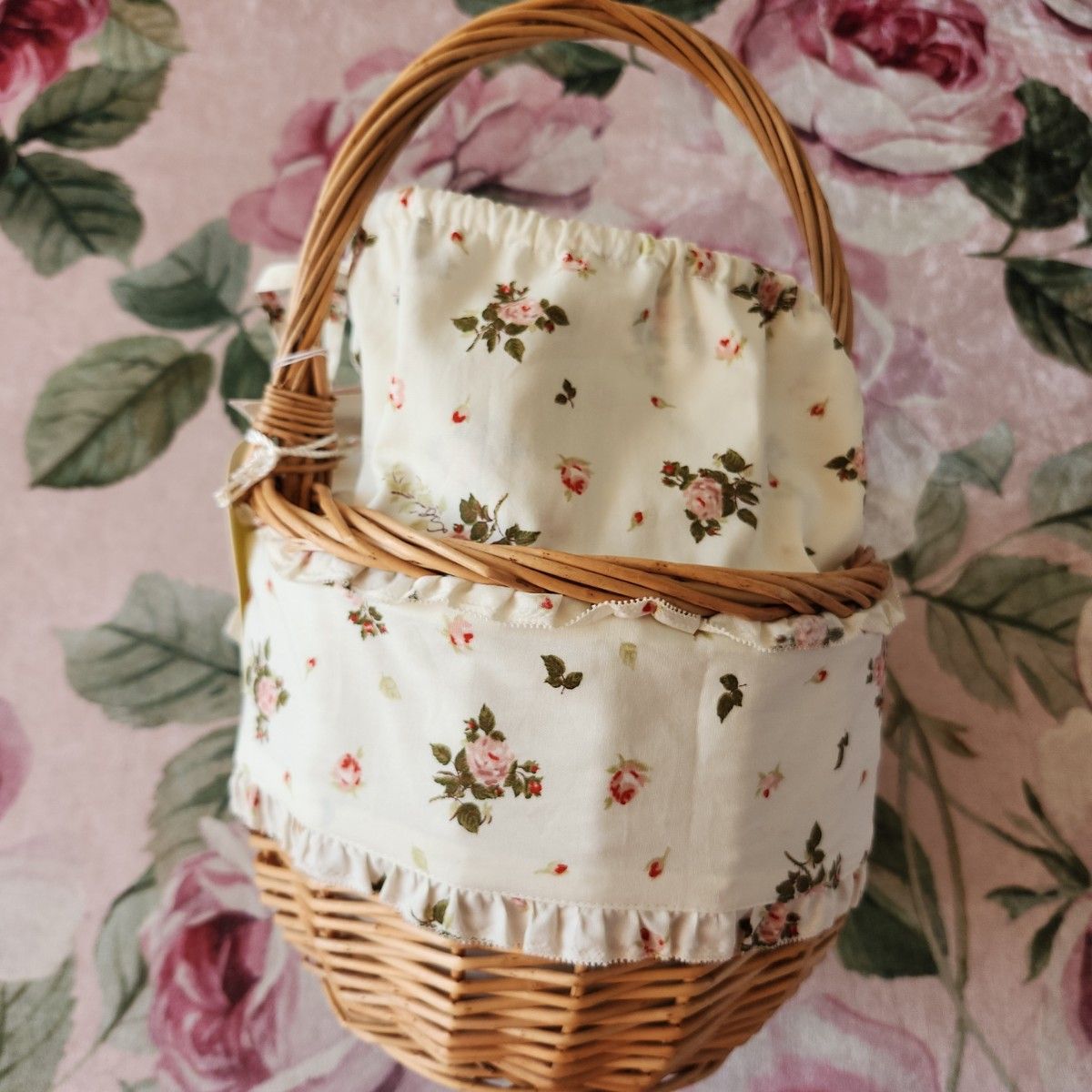 ピンクハウス りぼん&花柄巾着かごバッグ 新品タグ付き 定価19 ピンクハウス りぼん&花柄巾着かごバッグ 新品タグ付き 定価19
