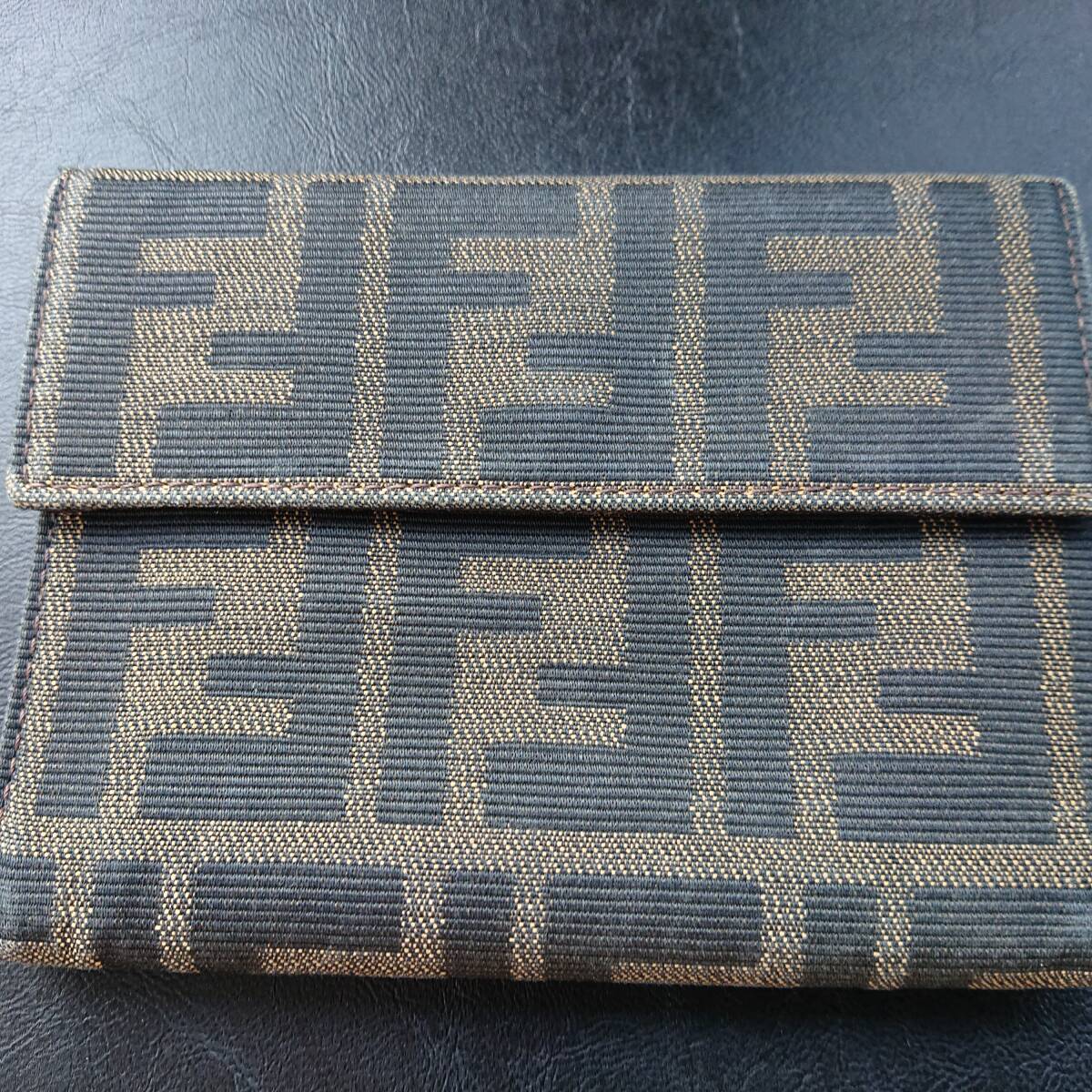 FENDI フェンディ 財布 中古 国内百貨店購入_画像1