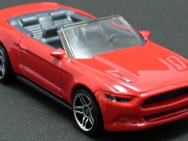 ☆☆日曜夜☆未開封新品☆2015 FORD MUSTANG GT CONVERTIBLE☆HOT WHEELS_画像2