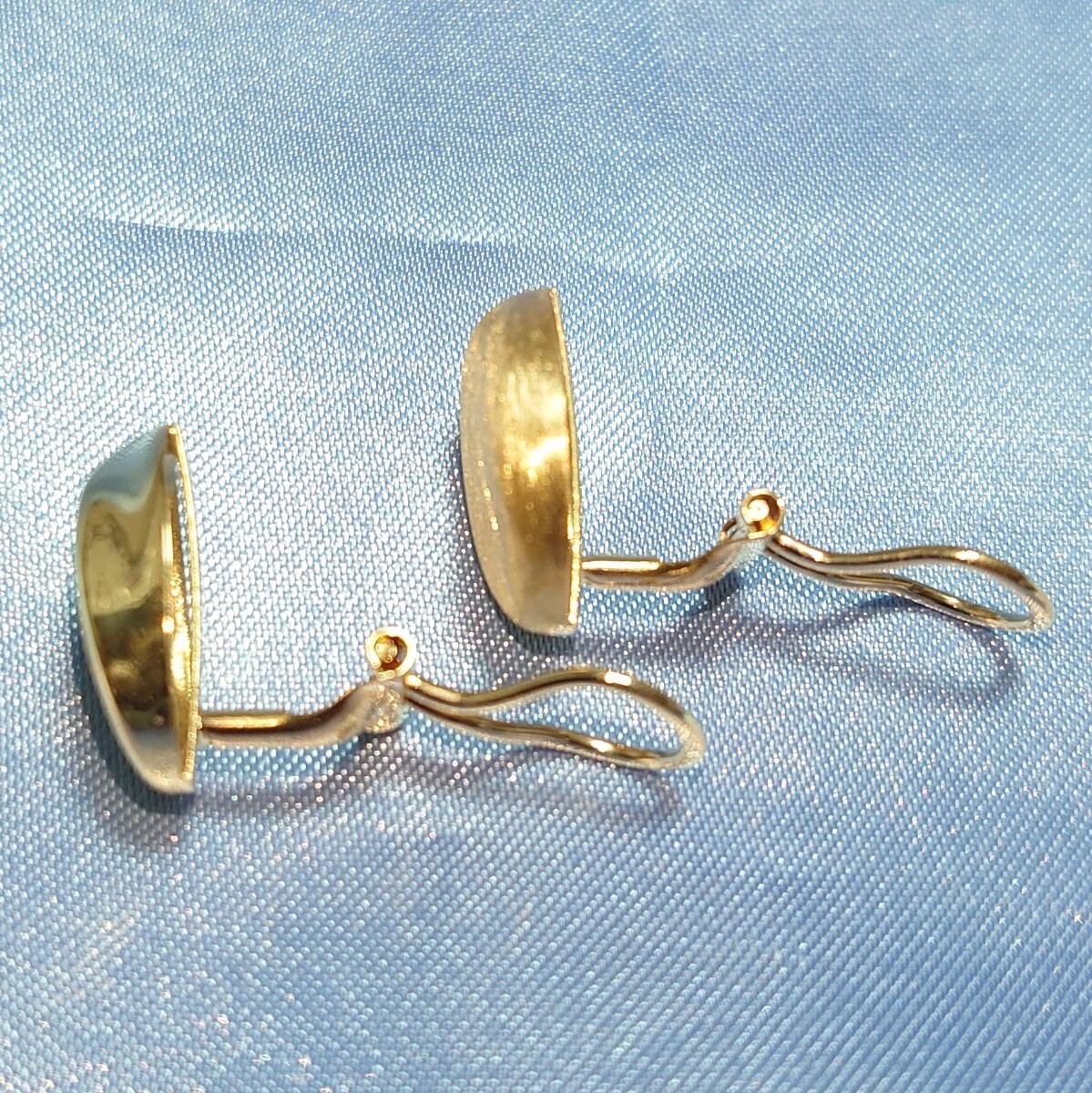 K18 earrings 