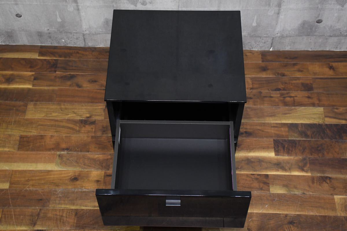 DBC107 exhibition goods IDC large . furniture Morita interior MMma Kia 50 drawing out specular black 2 step side chest modern side table drawer ..