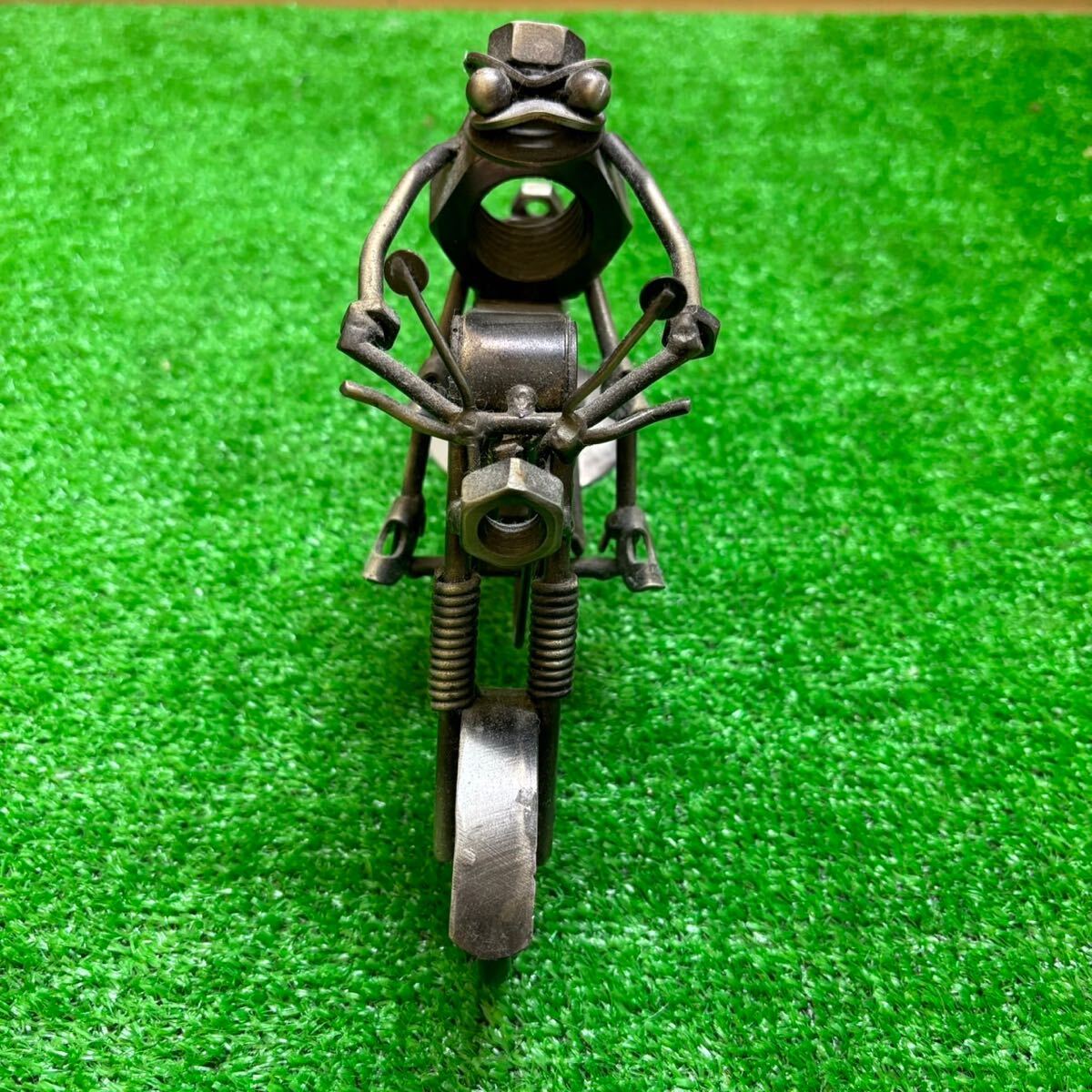  metal craft мотоцикл ... Junk искусство металл искусство металлический bike лягушка болт гайка интерьер смешанные товары украшение сувенир 