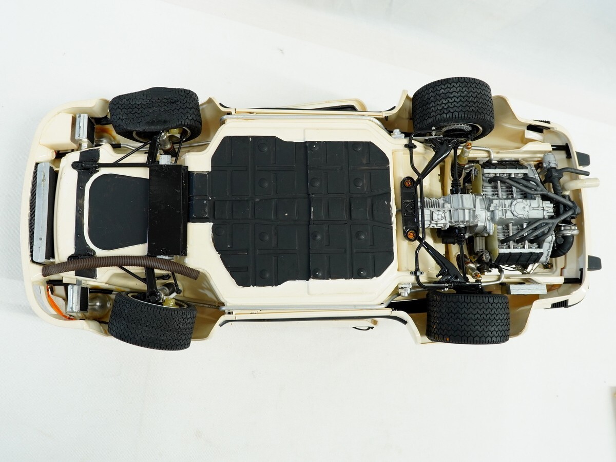 1000円スタート ミニカー 模型車 ポルシェ Porsche スパーク? 1976 ホワイト プラモデル 組立済/塗装済 完成品 破損有り 2 WW30013_画像9