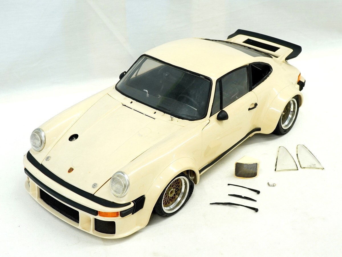 1000円スタート ミニカー 模型車 ポルシェ Porsche スパーク? 1976 ホワイト プラモデル 組立済/塗装済 完成品 破損有り 2 WW30013_画像1